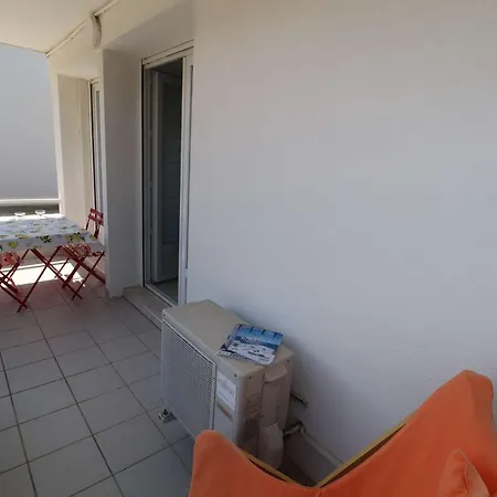 2 Pieces Rdc Avec Terrasse, Climatisation Et Parking Proche Et Commerces - Fr-1-307-127 Apartment *