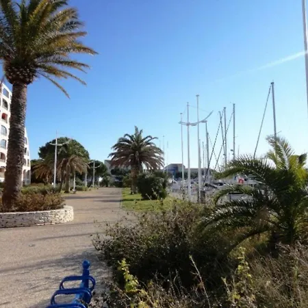 Apartment 2 Pieces Rdc Avec Terrasse, Climatisation Et Parking Proche Et Commerces - Fr-1-307-127 *