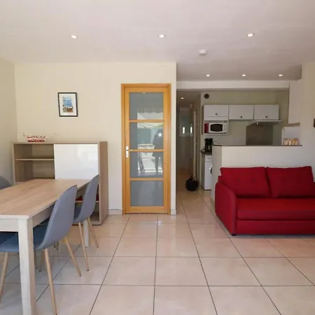 2 Pieces Rdc Avec Terrasse, Climatisation Et Parking Proche Et Commerces - Fr-1-307-127 Apartment