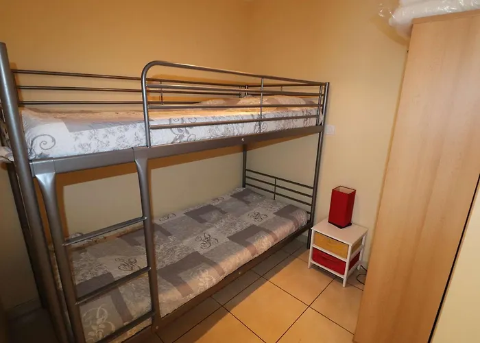 Апартаменты 2 Pieces Rdc Avec Terrasse, Climatisation Et Parking Proche Et Commerces - Fr-1-307-127 *